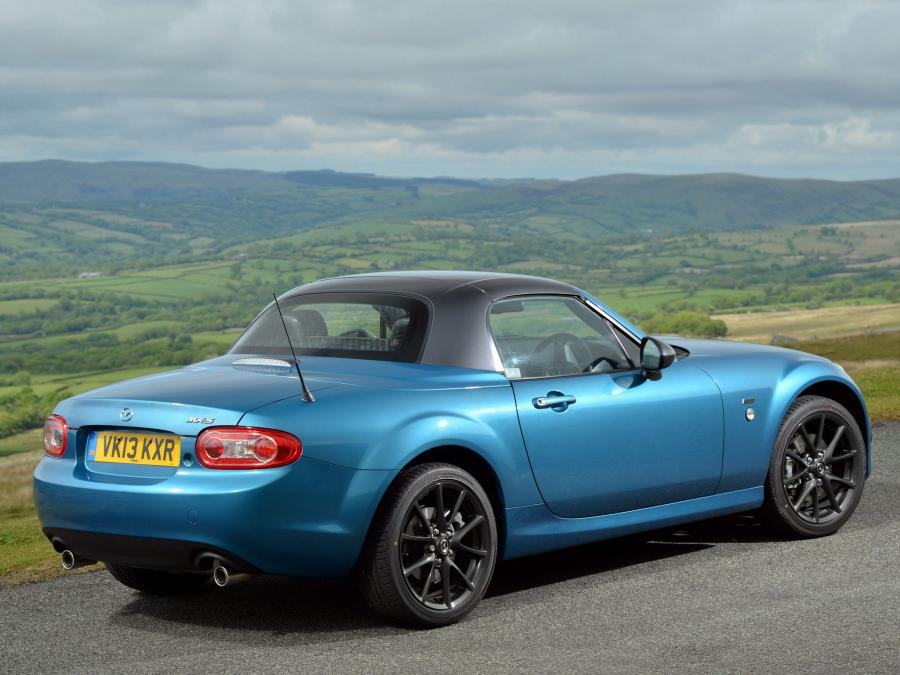  Mazda MX-5 Roadster-Coupe Sport Graphite 2013 года  (фото 8 из 24)